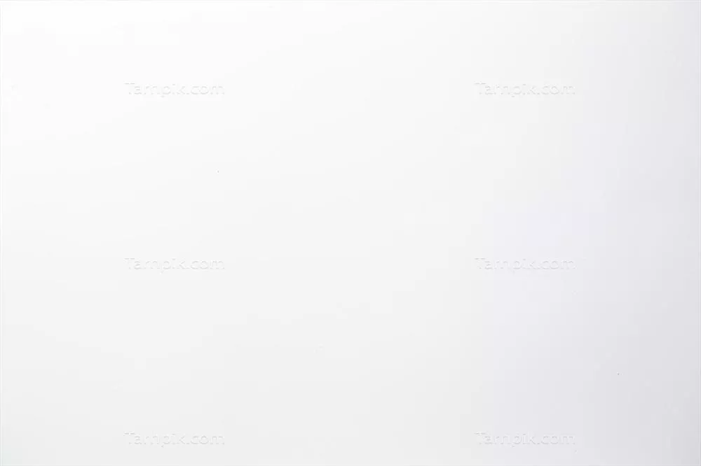 پس‌زمینه ورق پلاستیکی سفید: طراحی و استفاده در هنر و دکوراسیون