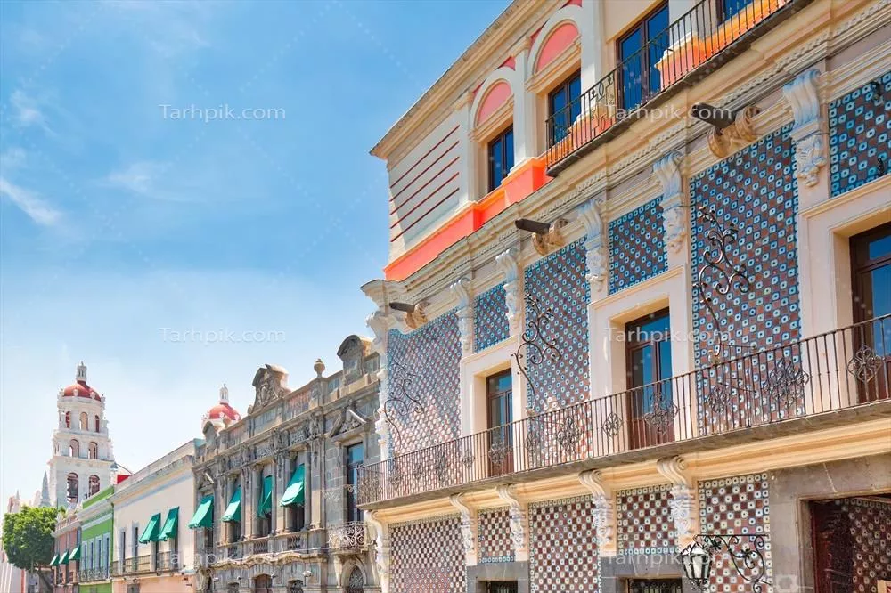خیابان‌های رنگارنگ و جذاب زوکالو در مرکز تاریخی پوبلا