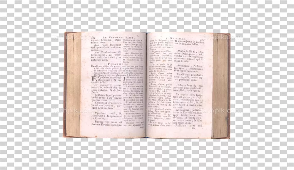 کتابی باز بر روی پسزمینه شفاف و روشن