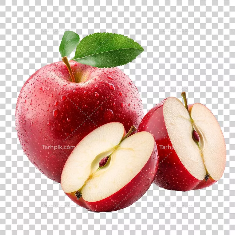 سیب تازه و سرخ با برشی و یک برگ سبز بر روی پسزمینه شفاف برای ارائه غذایی
