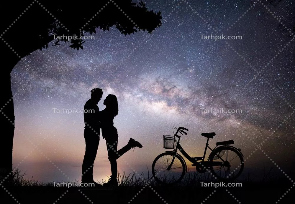 سایه دو جوان در کنار هم در شب، احساسات و عواطف عاشقانه