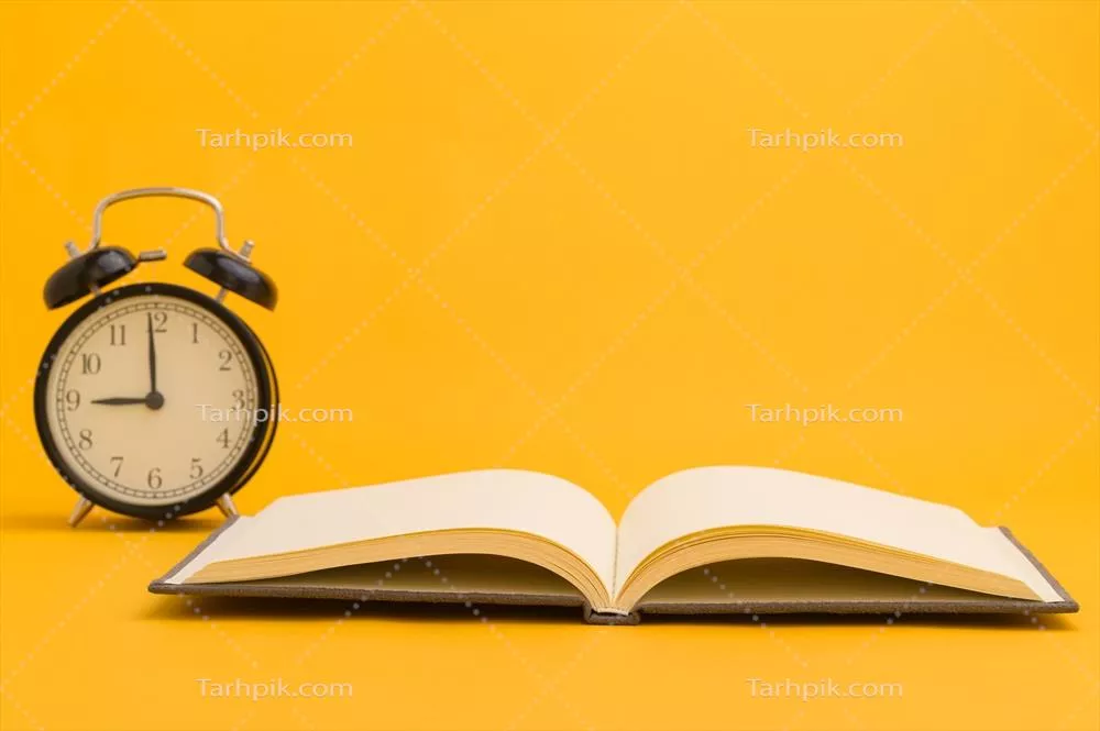 کتاب‌ خواندن برای افزایش دانش و آشنایی با اطلاعات جدید و عمیق‌تر