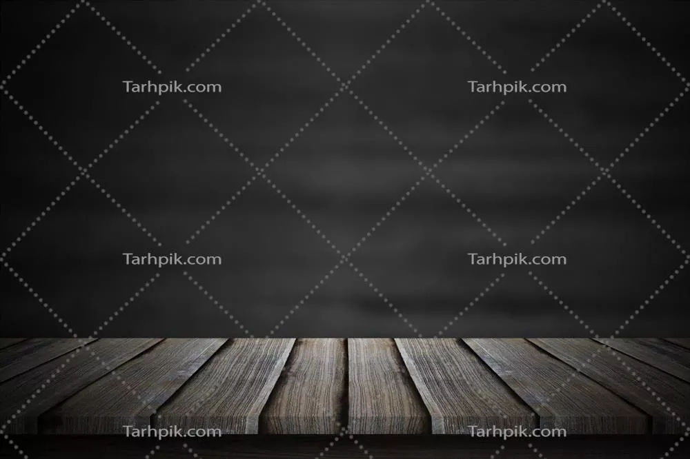 صفحه چوبی خالی بر روی پس‌زمینه تیره تخته سیاه