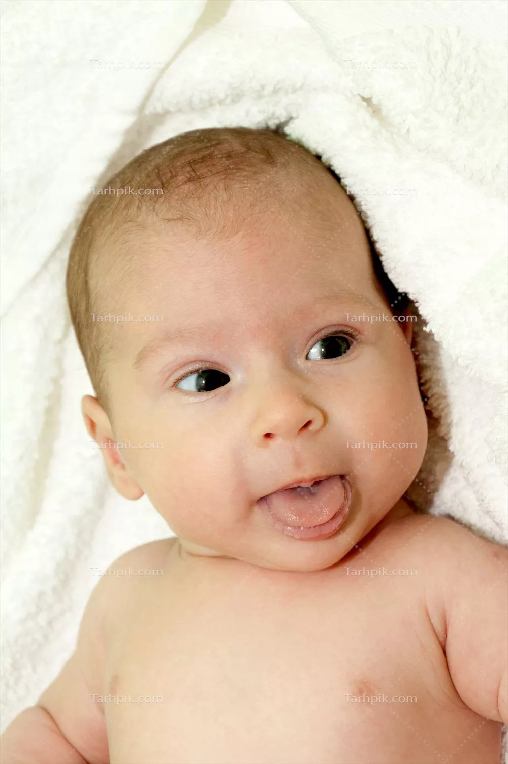 نوزاد کوچک: اولین روزهای زندگی و توجه ویژه به مراقبت از او