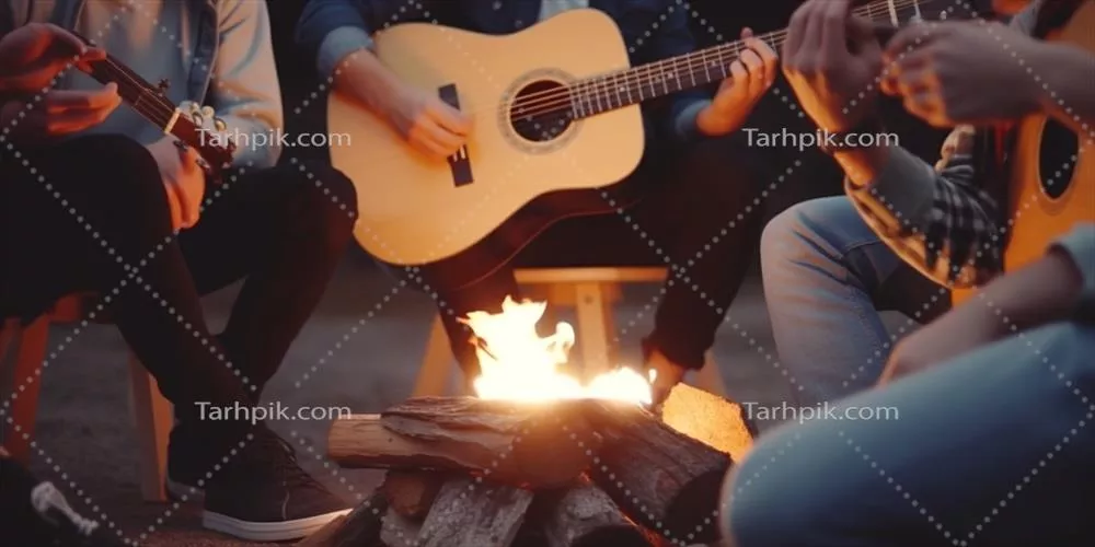 جلسهی موزیک دور آتش: دوستانی که گیتار میزنند و میخوانند