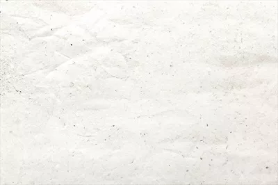 پیشزمینهای با الگو و بافتی جذاب حاصل از کاغذ سفید چروکیده