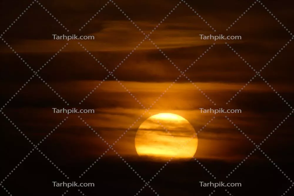 خورشید - غروب آفتاب در پایان روز، ضروری برای حیات کره زمین