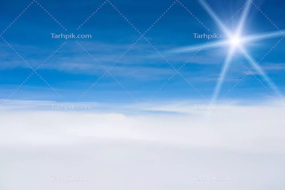 آسمان آبی با ابرها و خورشید: زیبایی طبیعت در روزهای روشن