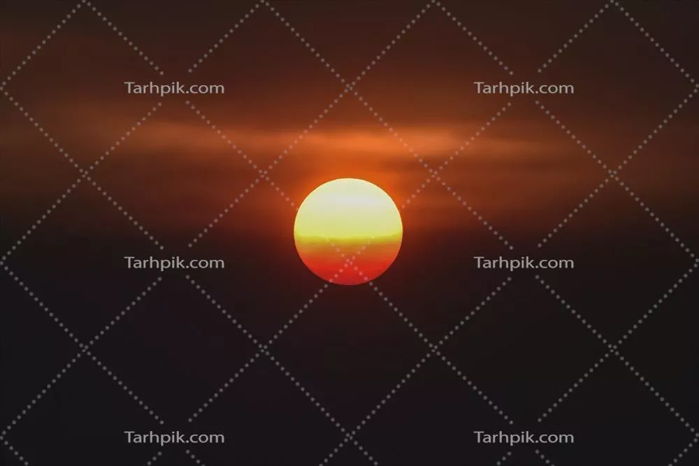 غروب نارنجی با ابرها در استان پمپا، آرژانتین و زیباییهای طبیعی آن