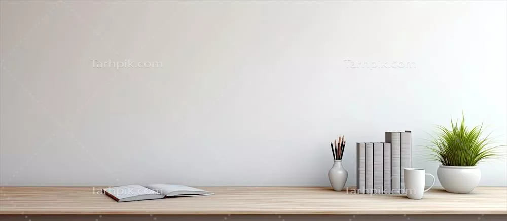 فضای خالی روی دیوار سفید با وسایل روی میز خالی برای دکوراسیون