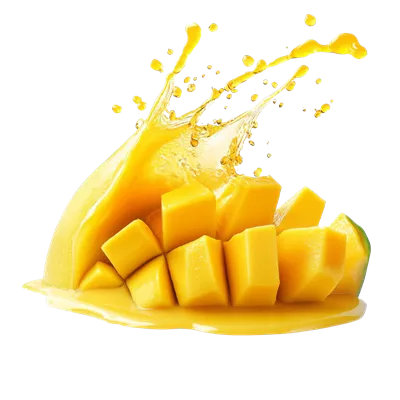 قطعات تازه انبه در حال پاشیدن به داخل آبمیوهای زنده و شفاف