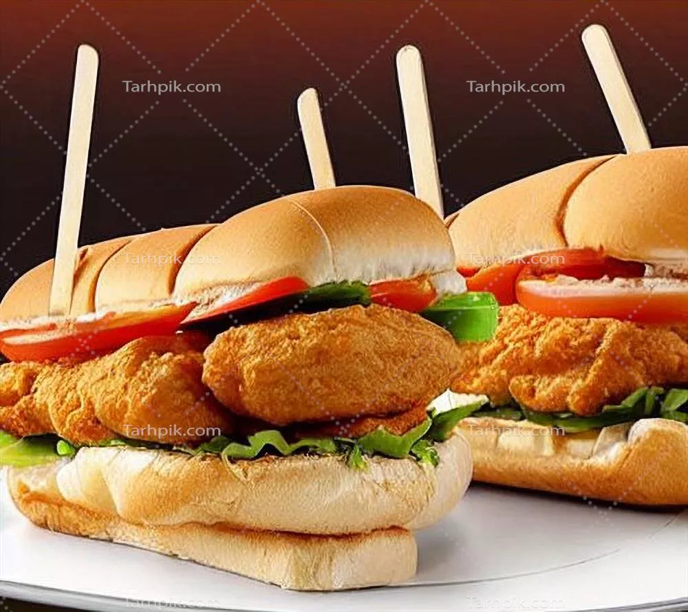 برگر مرغ تازه و خوشمزه با گوشت مرغ سرخ شده
