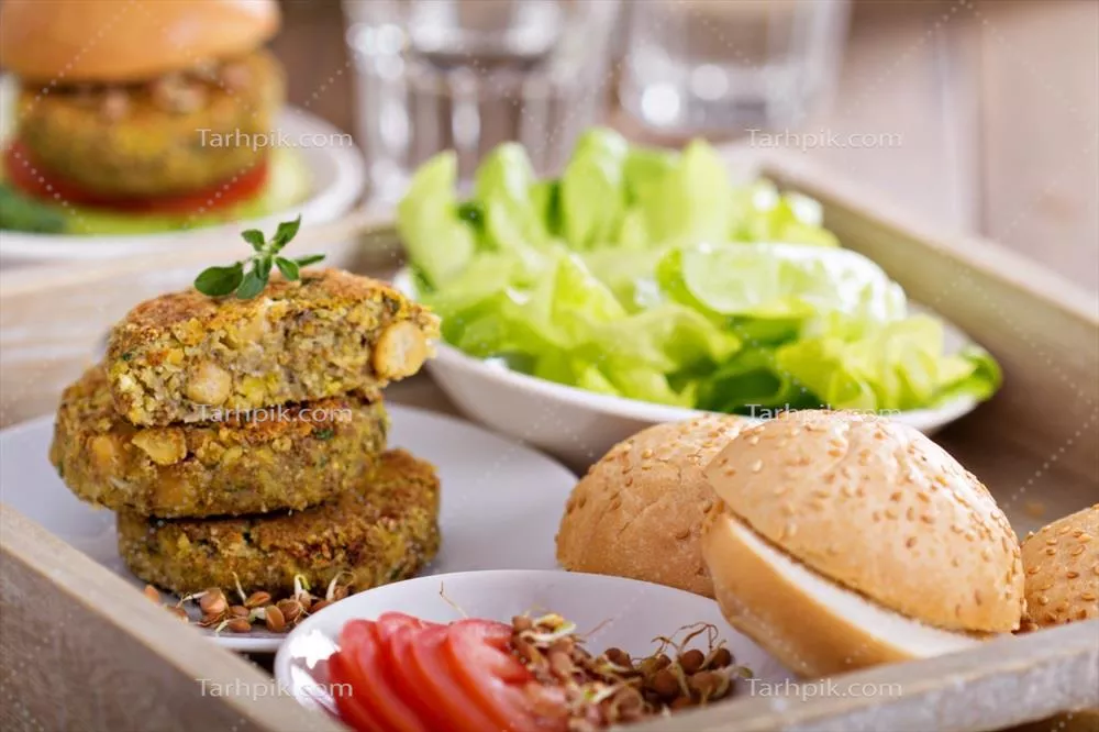 برگرهای وگان با عدس و پسته: یک گزینه خوشمزه و سالم