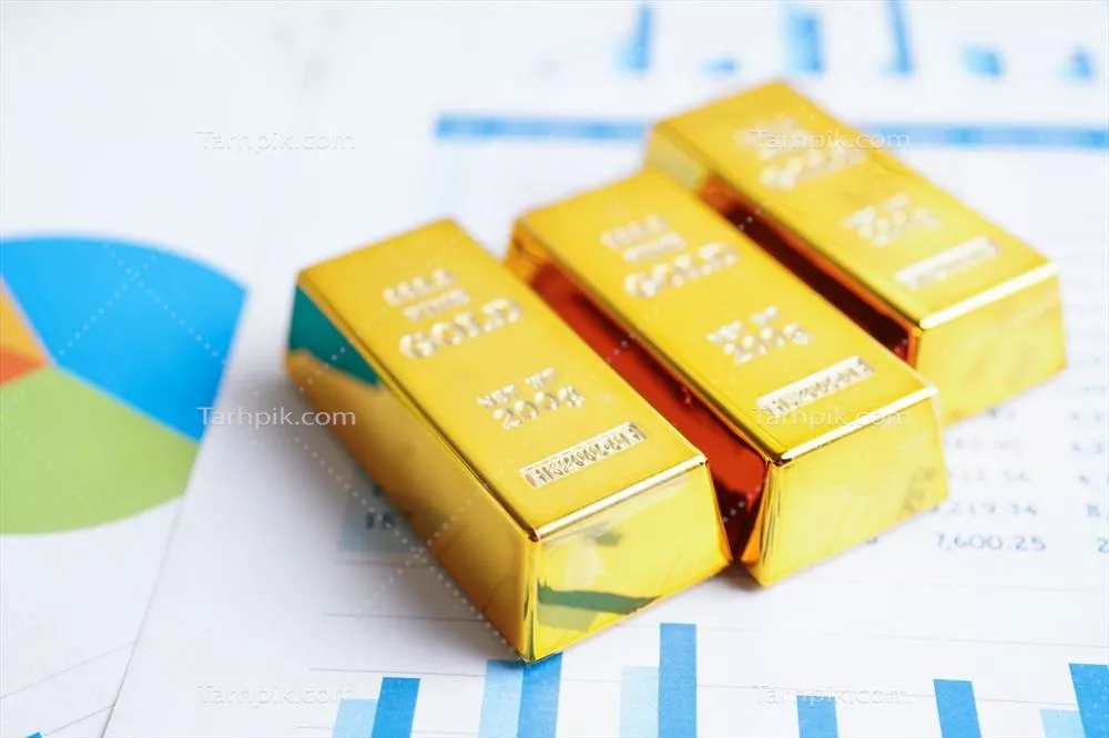 مفهوم سرمایه گذاری و تجارت با استفاده از شمش های طلا و دلار آمریکا