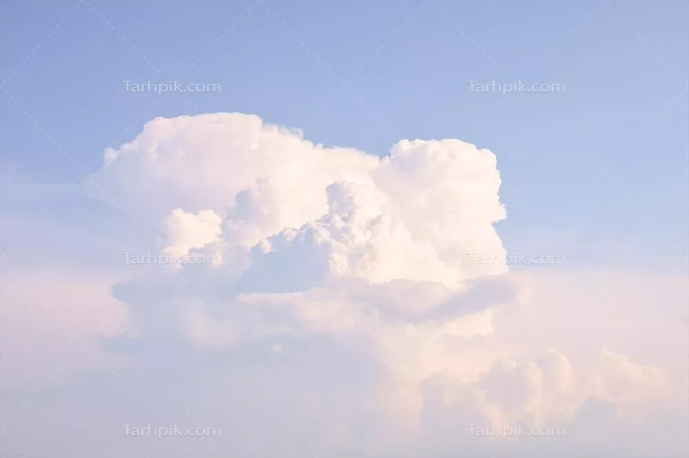 نمای زیبای آسمان در هنگام غروب خورشید و رنگ‌های جذاب آن