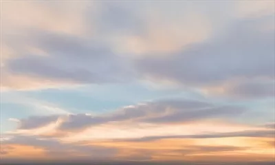 غروب آفتاب با ابرهای زیبا در آسمان – لحظه‌ای فراموش نشدنی