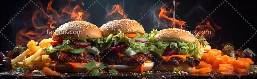 برگرهای داغ و خوشمزه با تکههای کاهو و سس مخصوص - تجربهای نو در طعمهای بینظیر