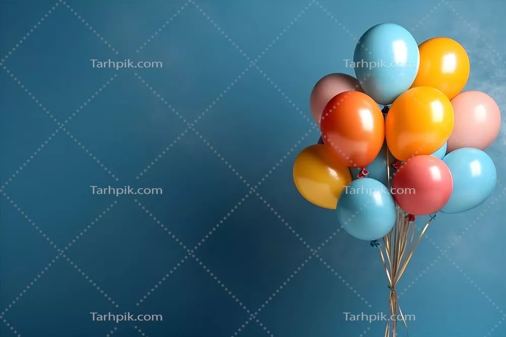 یک دسته بادکنک رنگارنگ متصل به دیوار آبی به همراه فضای خالی برای نوشتن مناسب برای تولد، عروسی، مهمانی یا جشن