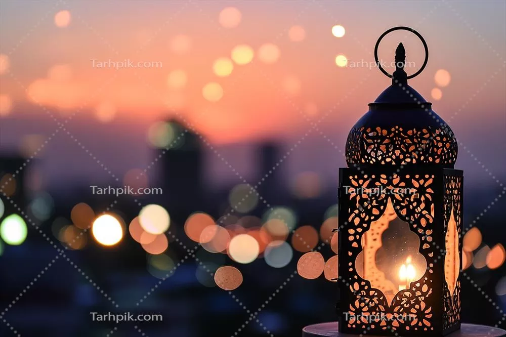 فانوس تولید شده با هوش مصنوعی در پس‌زمینه آسمان شب و نور شهری بوکه