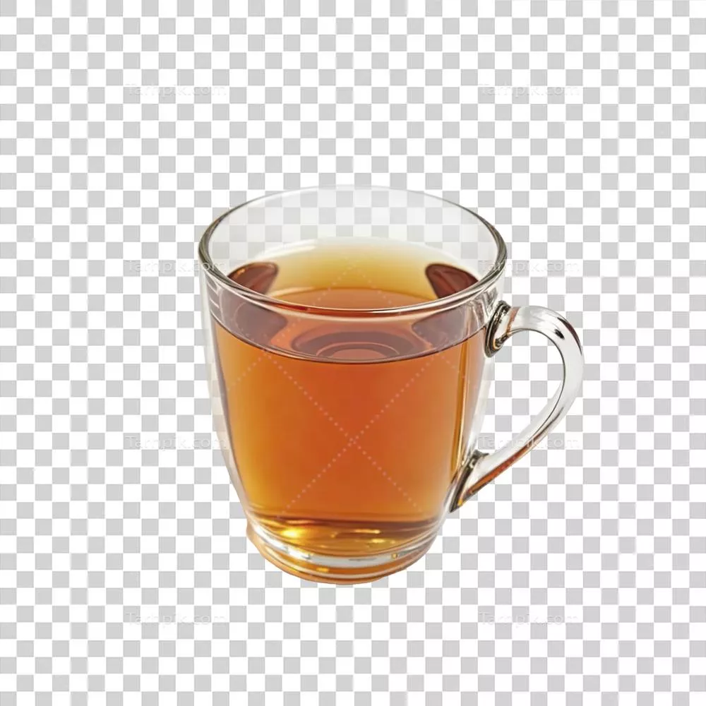 چای در فنجان شیشهای بر روی پسزمینه شفاف