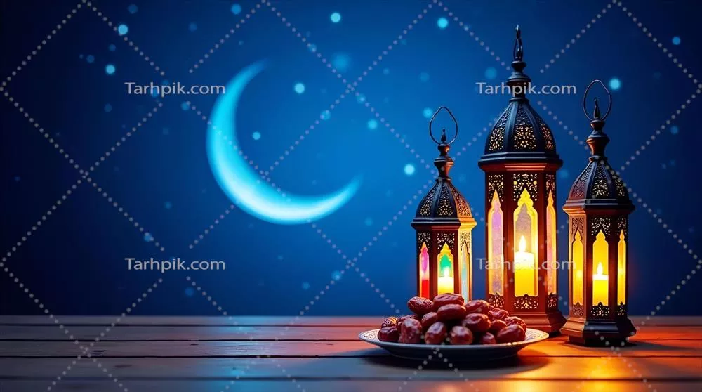 لانه های اسلامی و خرماها روی میز چوبی زیر ماه هلالی زیبا