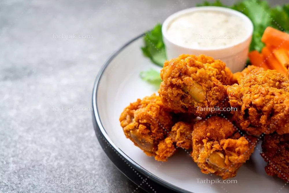 ج Wings تند و سرخ شده مرغ: رازهای عالی برای تهیه یک وعده خوشمزه