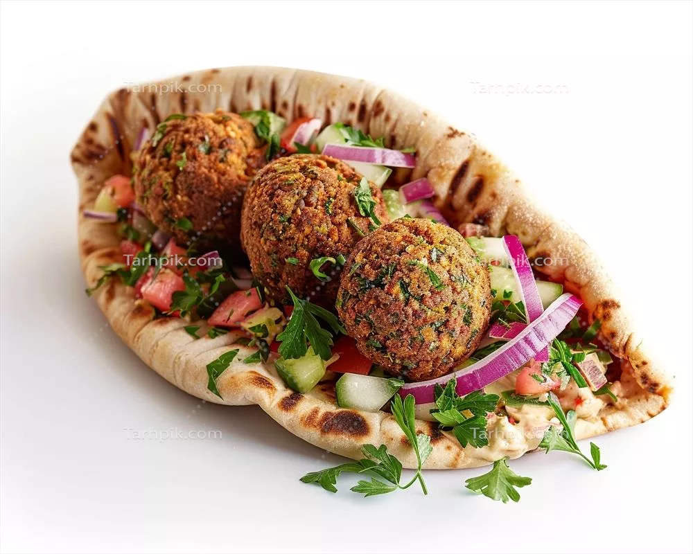پیتا با کبابی گوشت و سبزیجات تازه: طعمی دلچسب و مغذی