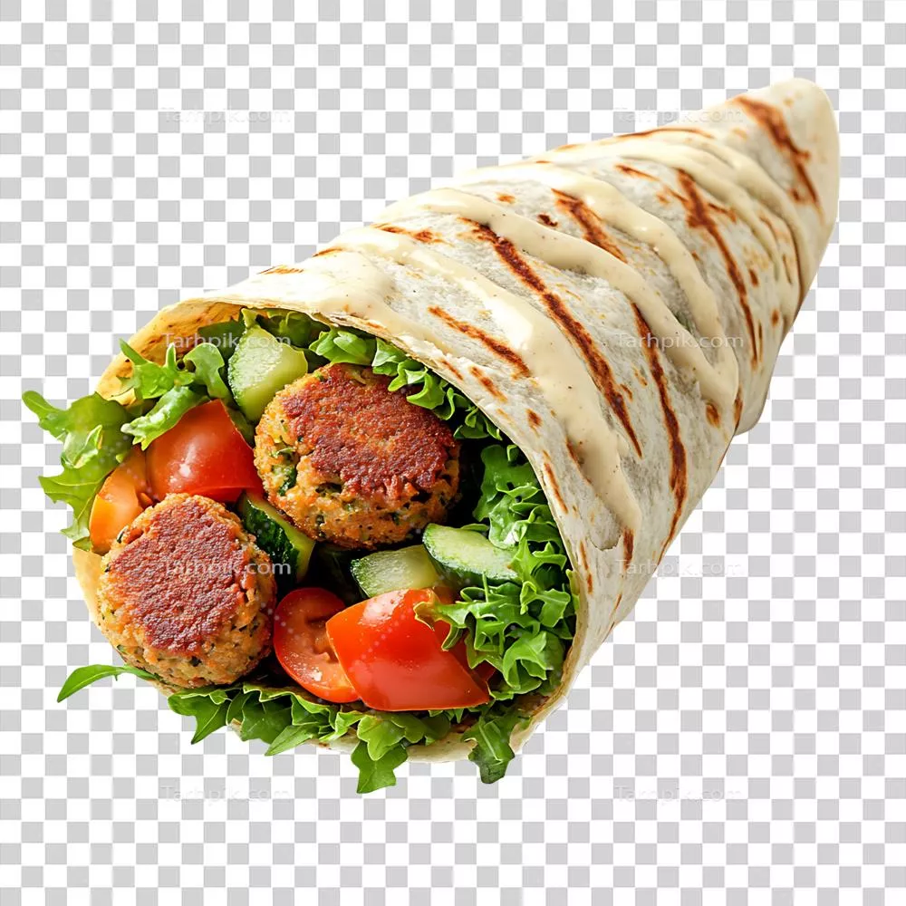 تصویری نزدیک از یکWrap فلافل خوشمزه به همراه سبزیجات و سس تاهینی در پس‌زمینه شفاف