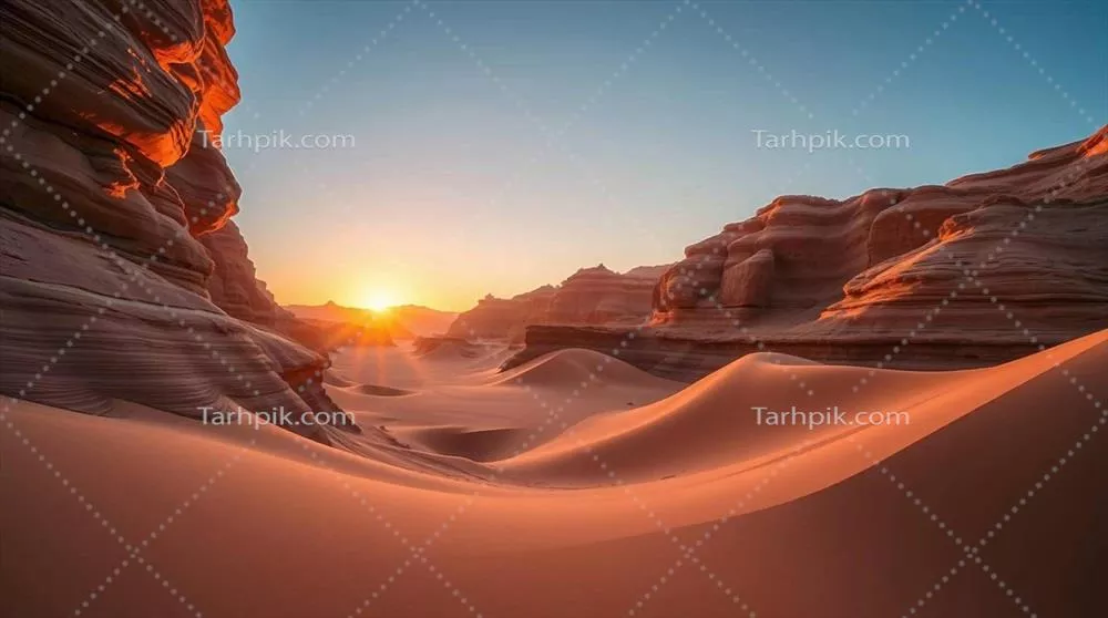 غروب زیبای صحرا با صخره‌های ماسه‌ای و تپه‌های شنی در حال حرکت