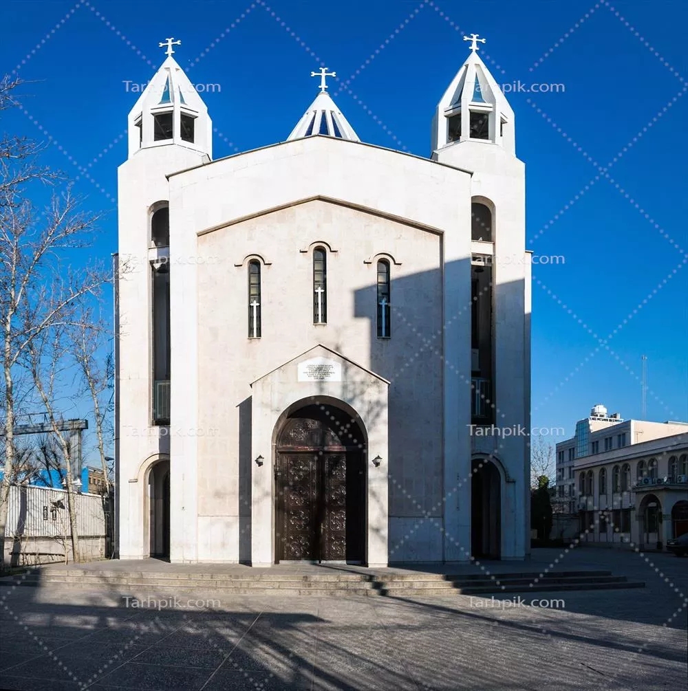 عکس نمایی از کلیسای ارمنی سنت مسروپ مقدس در تهران با معماری خاص
