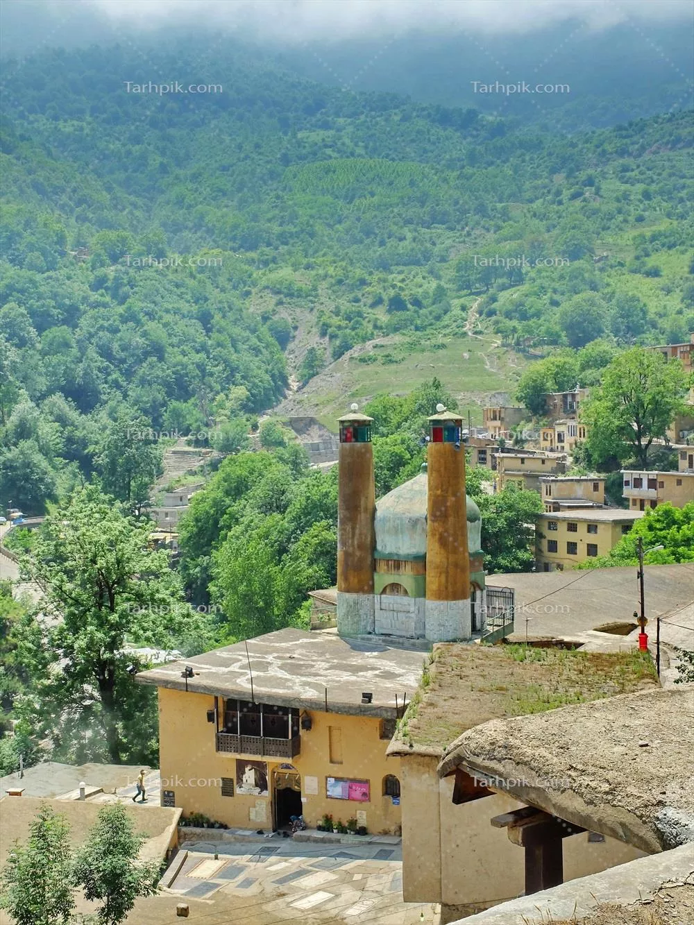 عکس منظرهای زیبا از روستای ماسوله با طبیعت سرسبز و مسجد تاریخی