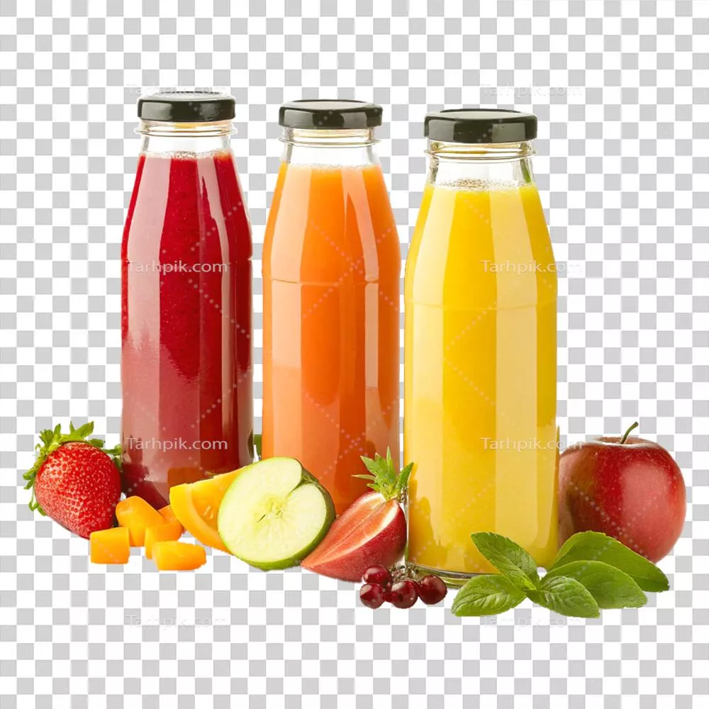 عکس دوربری عکاسی محصول با بطری‌های رنگارنگ آب‌میوه و میوه‌های تازه در وضوح بالا