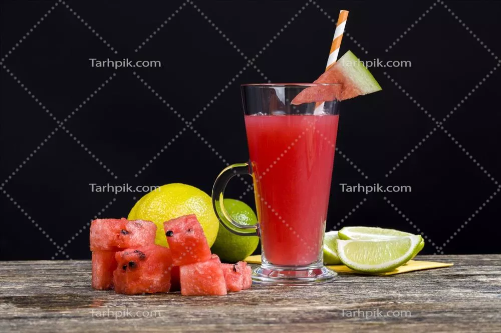 عکس نوشیدنی خانگی آبدار هندوانه برای فصل تابستان یا پاییز