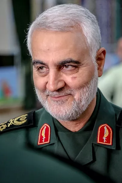 عکس با کیفیت سردار دلها شهید حاج قاسم سلیمانی