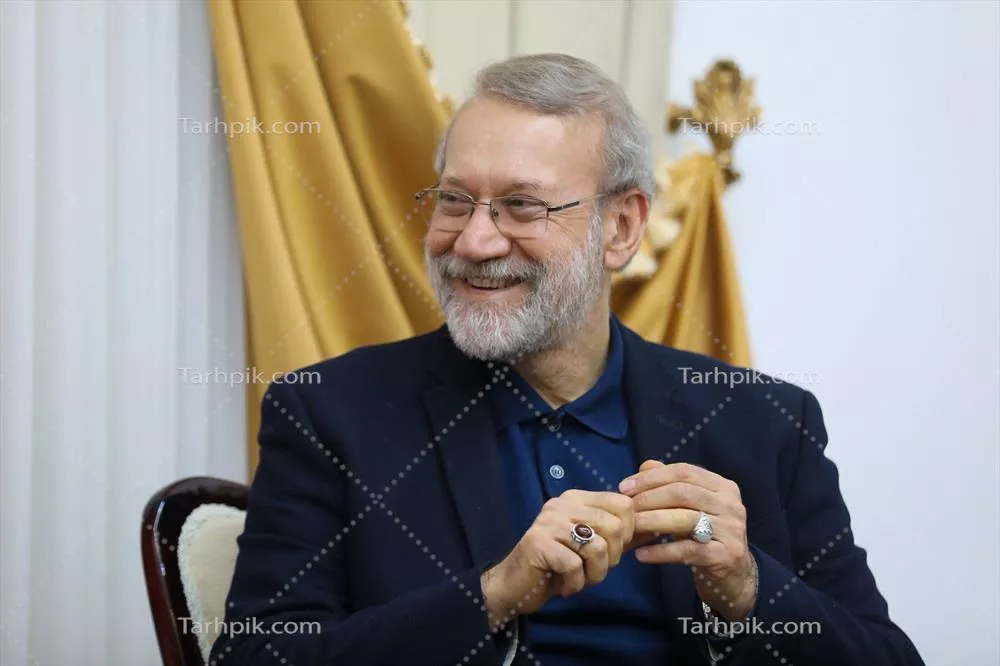 عکس شهید لاریجانی از نمای نزدیک