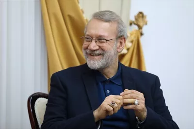 عکس شهید لاریجانی از نمای نزدیک