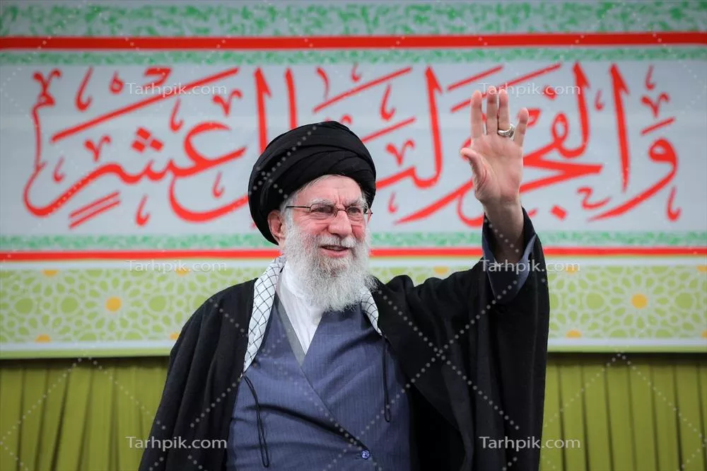 عکس با کیفیت آیت الله خامنه ای با پس زمینه آیه قرآن
