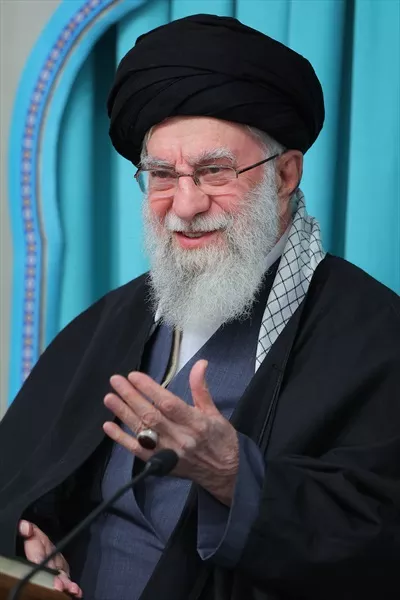 تصویر با کیفیت آیت الله سید علی خامنه ای