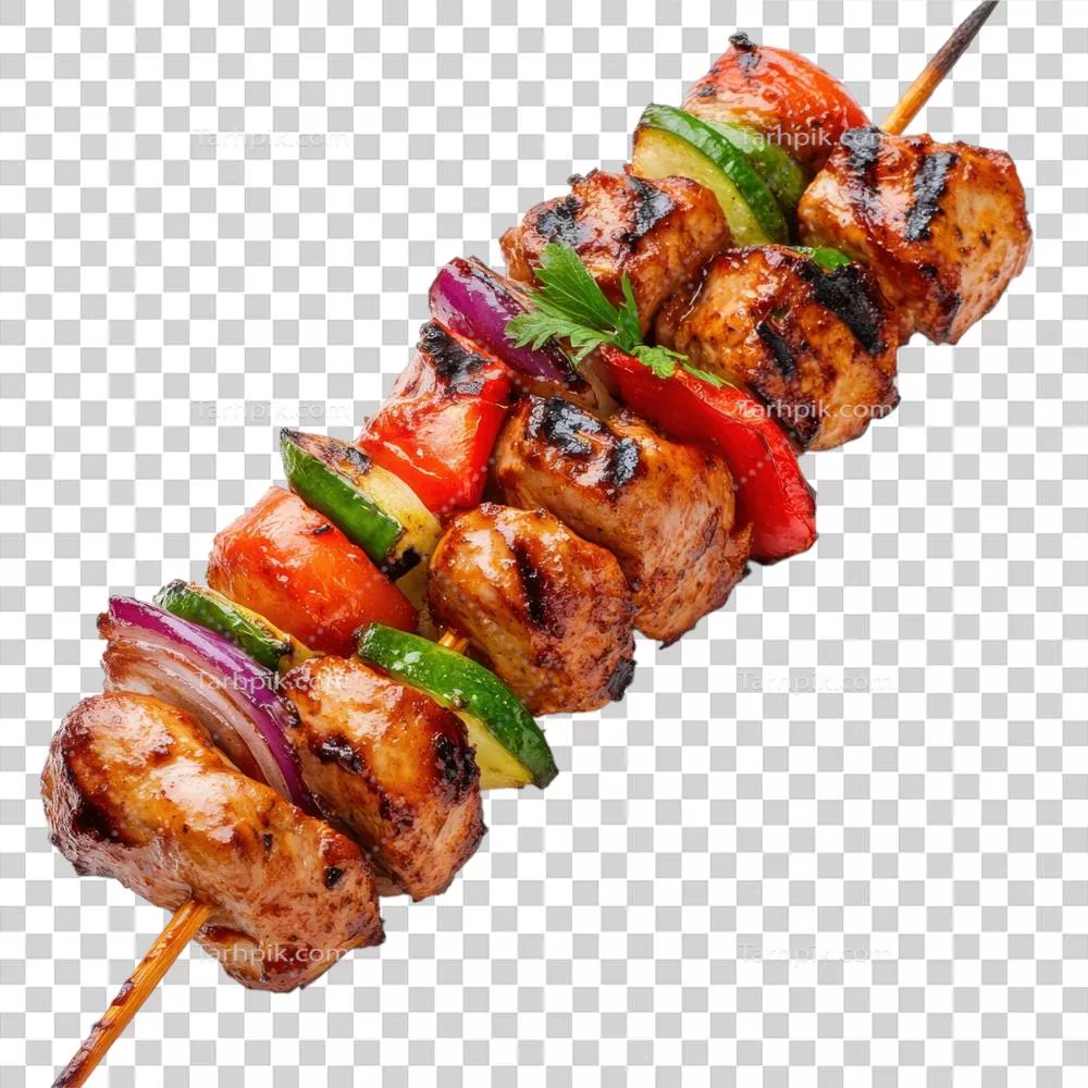 عکس دوربری کباب شیشلیک خوشمزه و چرخ شده بر روی پس زمینه شفاف