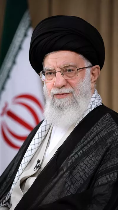 عکس آیت الله سید علی حسینی خامنه ای رهبر شهید ایران