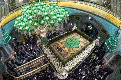 عکس گل آرایی ضریح امام رضا
