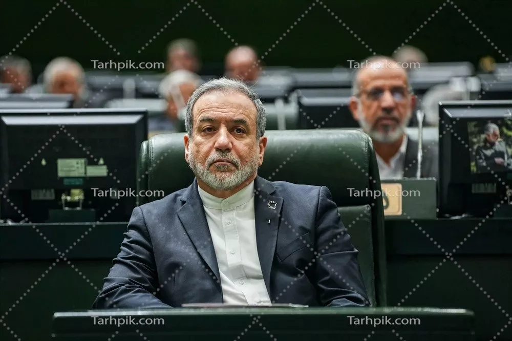 عکس تصویر عباس عراقچی: بررسی نقش و تأثیر وی در دیپلماسی ایران