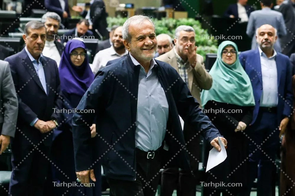 عکس تصویر مسعود پزشکیان و راه رفتن ویژه در مجلس