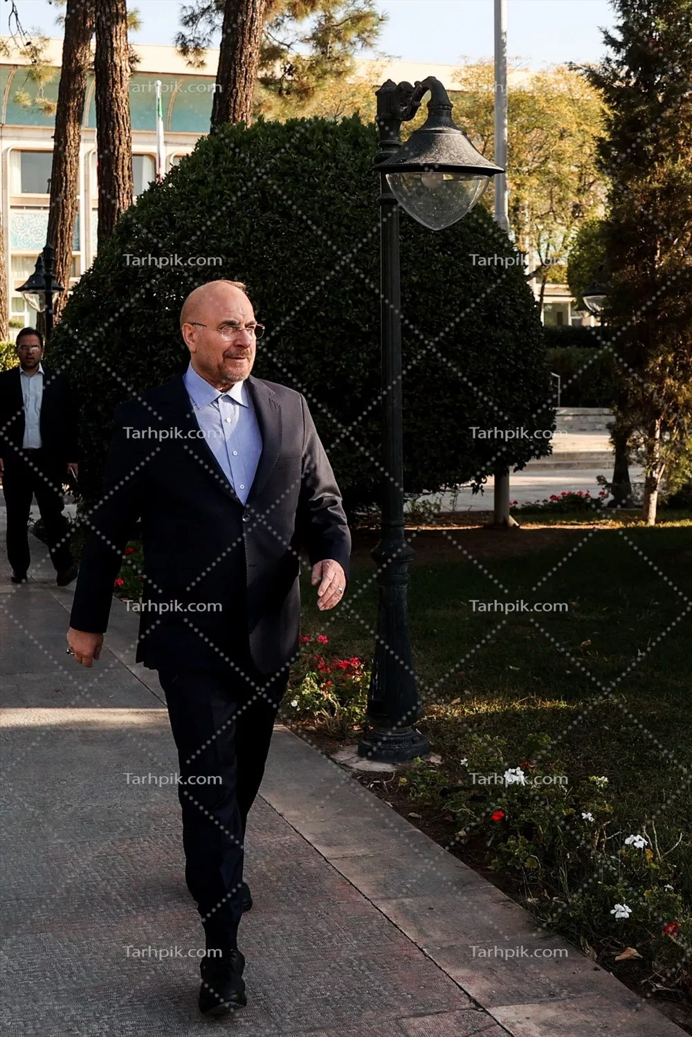 عکس تصویری از محمدباقر قالیباف، شخصیت سیاسی و اجتماعی برجسته ایران