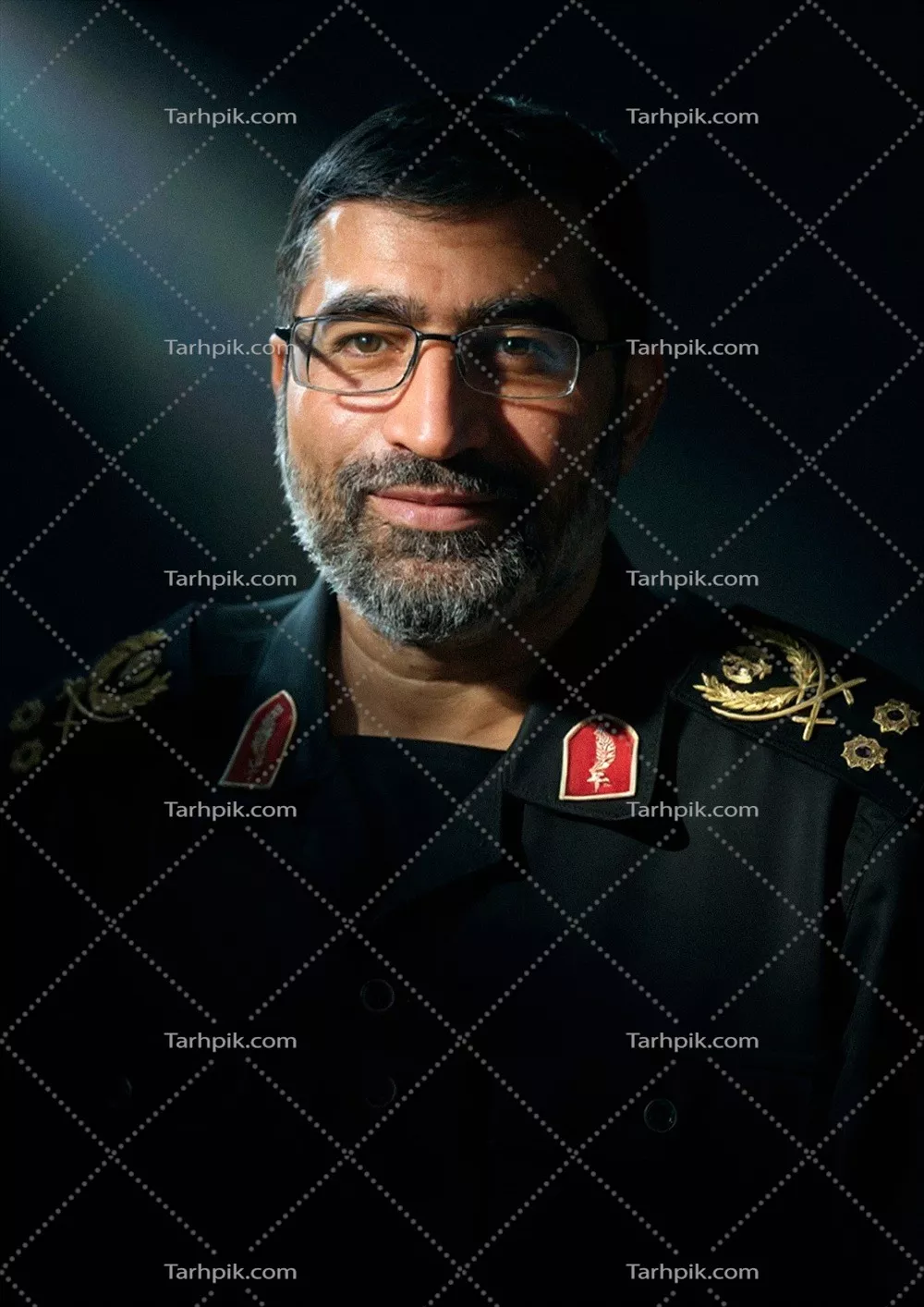 عکس شهید محمود باقری با تم تاریک
