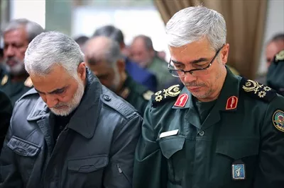 عکس شهیدان باقری و سلیمانی: الگوهای فداکاری و ایثار در تاریخ معاصر ایران