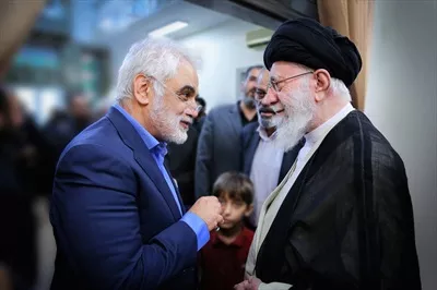 عکس سید علی خامنه ای و محمد مهدی طهرانچی