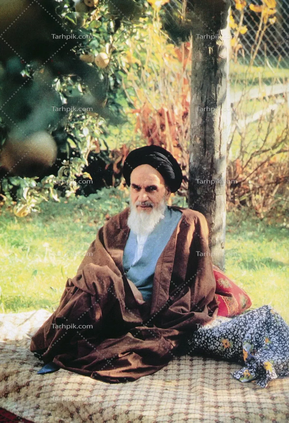 عکس امام خمینی و تأثیرات ایشان بر انقلاب اسلامی و تاریخ معاصر ایران