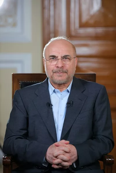 عکس پرتره محمد باقر قالیباف