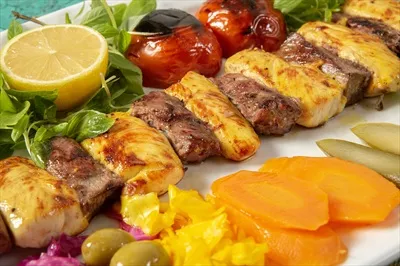 عکس کباب بختیاری: طعم و ویژگیهای خاص کباب سنتی ایرانی
